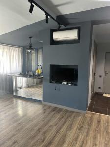 Quiet attic apartment with local charm