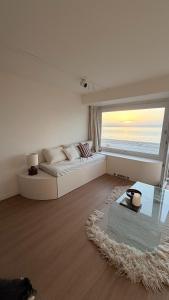 Studio 0402, Cosy studio with full sea view and sunset vibes
