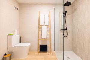 Pingüino - Entire Apt - Near Beach and Stadium by Río Turia Apartments