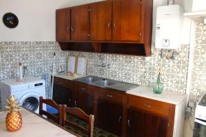 Seriz Beach House - Family Villa with Pool, BBQ & Garden Near the Beach