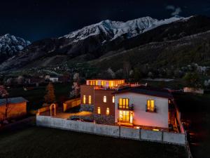Annes Hotel in Mestia