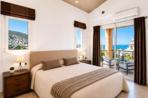 Villa Sol Costa Adeje Heated Pool Putting Green Sleeps 8