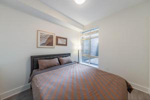 Spacious Modern 3BR Condo at UBC Quiet & Convenient