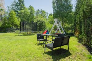 Apartamenty Jeżynowa 20 - Przestronne Apartamenty z Placem Zabaw