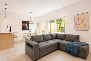 Amazing 2BR condo with private terrace presented by TripMontreal II