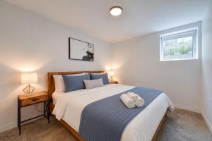 Amazing 2BR condo with private terrace presented by TripMontreal II