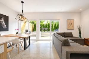 Amazing 2BR condo with private terrace presented by TripMontreal II