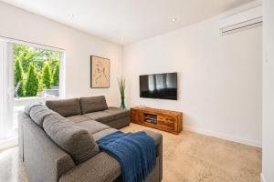 Amazing 2BR condo with private terrace presented by TripMontreal II