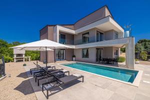 Villa La Vie with private pool