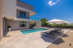 Villa La Vie with private pool