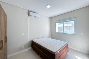 Praia de Palmas - 450m do Mar - Apto Climatizado e Residencial com Piscina - 0123
