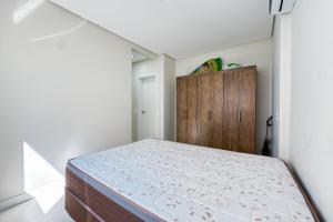 Praia de Palmas - 450m do Mar - Apto Climatizado e Residencial com Piscina - 0123