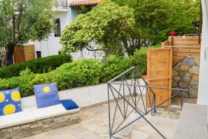 Sea Breeze House 50m from Beach - 2Floors- 6guests