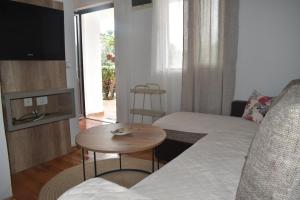 Guesthouse HHL - Liman ll