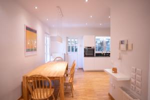 Athenians Riviera Boho Maisonette In Glyfada