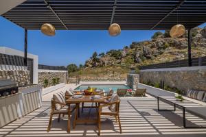 Delta Exclusive Pool Suites