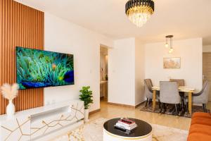 Bright Cozy 2BR in King Serenity Estate WiFi, Parking Mini Mart