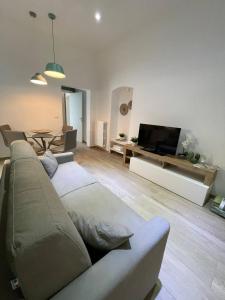 According to 23 holiday house