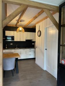 Koggel & Cottage -sfeervolle cottage met houtkachel & fiets oplaadpunt