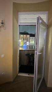 Central Boulevard Apartment 3
