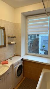 Central Boulevard Apartment 3