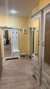Central Boulevard Apartment 3