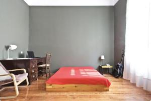 Spacious Neoclassical Apartment in historic center with private Courtyard- near Acropolis- Ideal for long stays