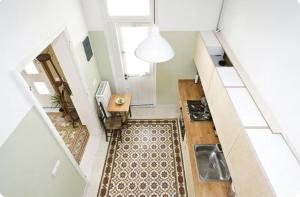 Spacious Neoclassical Apartment in historic center with private Courtyard- near Acropolis- Ideal for long stays