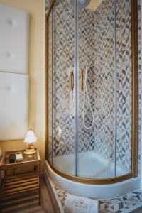 P- suite Fontana