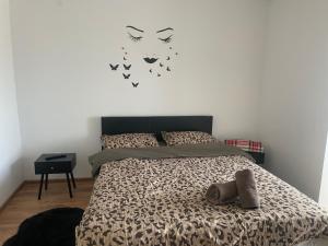 Inchiriez apartament central cu 1 camere et 4
