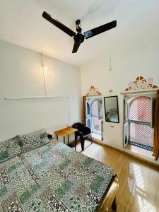 Om Rest House
