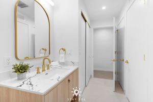 Wynwood Escape Stylish Studio with Balcony in Miami