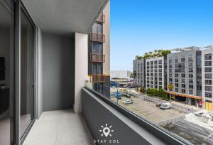 Wynwood Escape Stylish Studio with Balcony in Miami