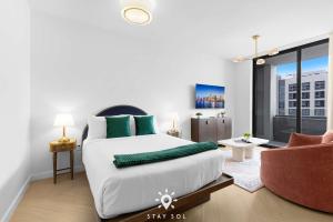 Wynwood Escape Stylish Studio with Balcony in Miami