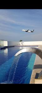 Apartamento 6 personas con balcon vista al mar desayuno gratis y anfitrion 24 horas