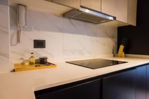 Luxury Stay in a Prime 1BR