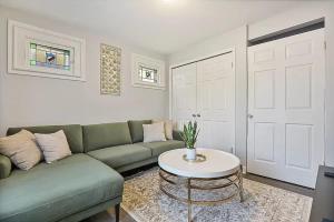 Modern 4BD 2BA Family Home