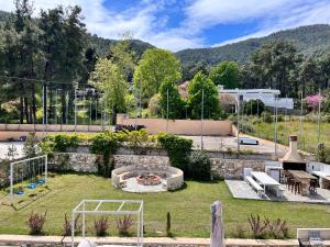 green & blue villa