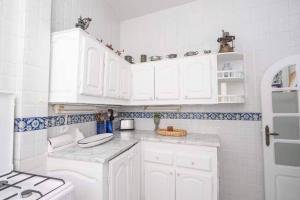 Charming 2 Bedroom Apartment in Sidi Bou Said with Ocean Views