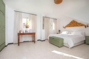 Charming 2 Bedroom Apartment in Sidi Bou Said with Ocean Views