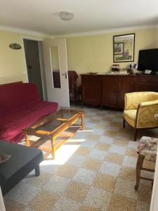 ANTIBES 06 2P RDJ Villa Ideal pour couple avec enfants