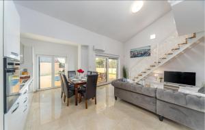 Awesome Home In Bilice With Private Swimming Pool, Can Be Inside Or Outside