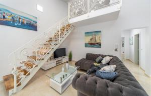 Awesome Home In Bilice With Private Swimming Pool, Can Be Inside Or Outside