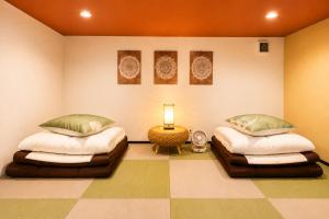 E-NA gesthouse 駅から徒歩3分 一棟貸切 USJと難波へ好アクセス 最大5名様 Convenient location 3 min walk to station Easy access to USJ and Namba Accommodates up to 5 guests Entire house rental