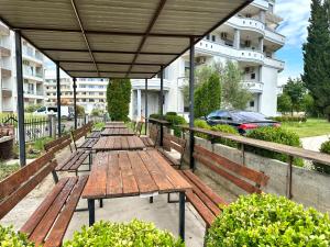 Apartments Perezaj II
