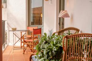 ApartmentsTamariu5 Cozy Retreat with Terrace