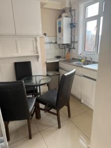 3 Cliff road ipswich IP3 0AT