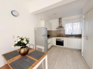 Sunny Garden Apartment