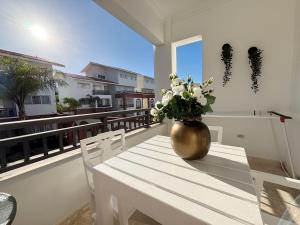 Sunny Garden Apartment