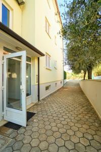 Apartments with parking space Zambratija, Umag - 27170